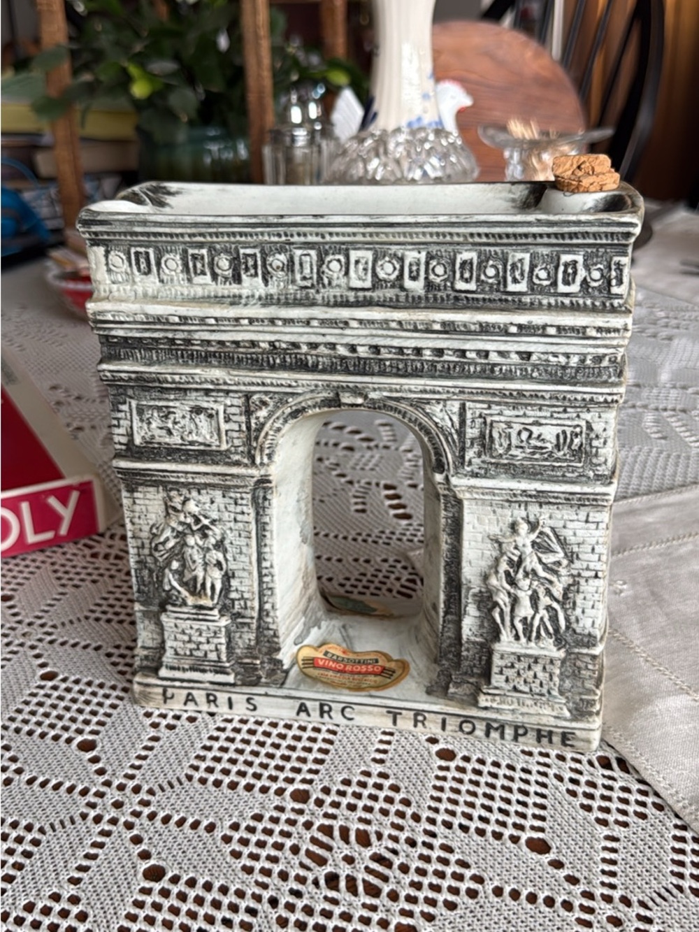 Vintage 1968 Vinicola Boccaccio Arc de Triomphe Decanter